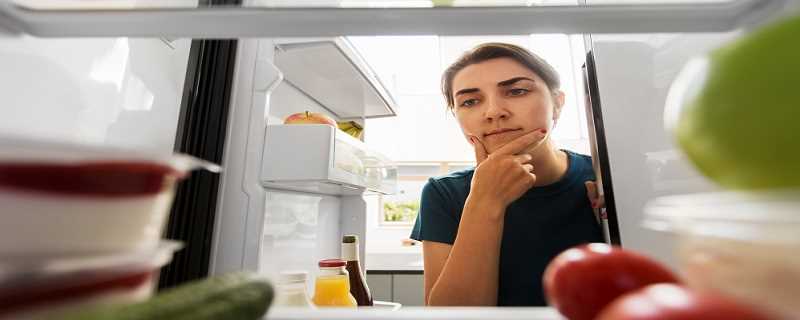 菜冷了放冰箱还是热的放冰箱 饭菜等凉了再放冰箱还是趁热